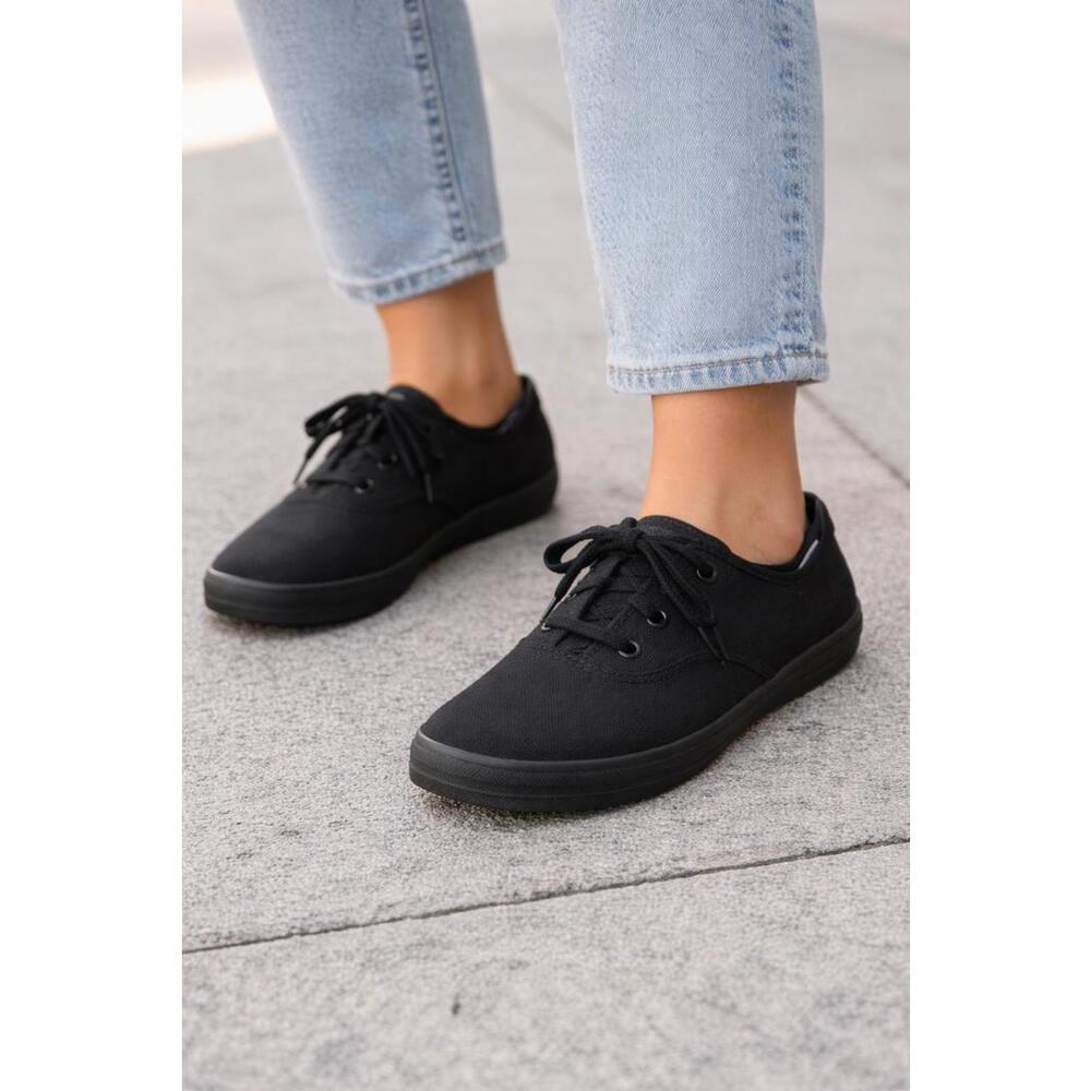 Keds NWOT Black Champion Canvas Shoes Women’s 9 Classic Lace Up Minimalist